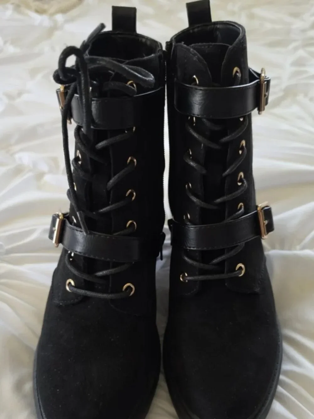 Black Boots Sz 8 Like New